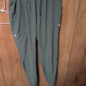 Scrubstar Men's Cargo Pants in Olive